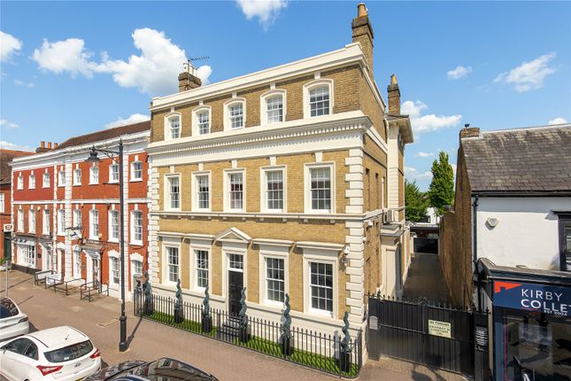 High Street, Hoddesdon... 7 bed end of terrace house for sale