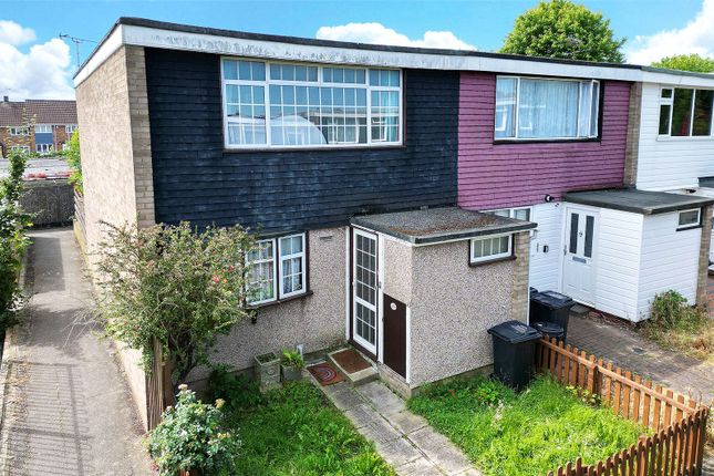 Cattawade Link, Fryerns, Basildon... 3 bed end of terrace house for sale
