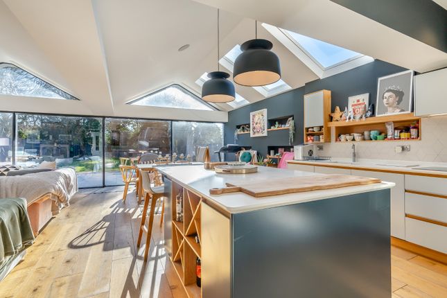 Salisbury Avenue, St Albans 5 bed detached house for sale