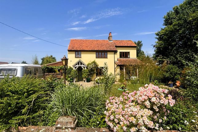 Blackheath, Wenhaston, Halesworth 4 bed cottage for sale