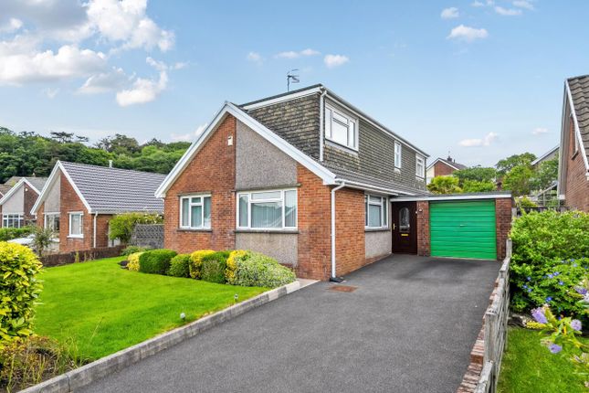 5 bed detached house