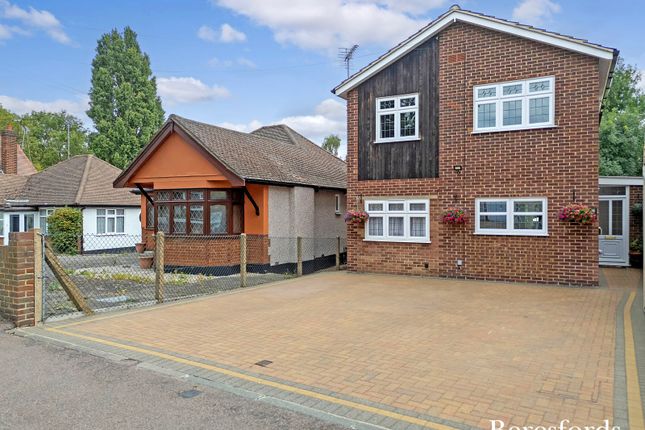 Kingston Road, Romford, RM1 5 bed detached house for sale