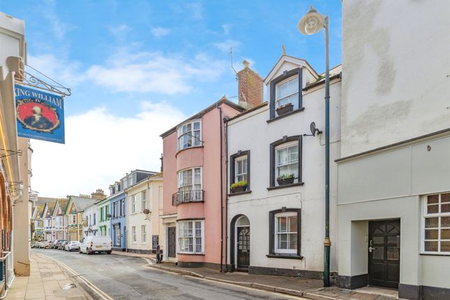 4 bedroom town house for sale