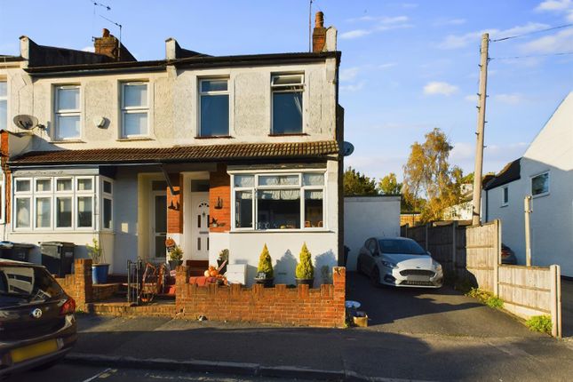 3 bed end terrace house