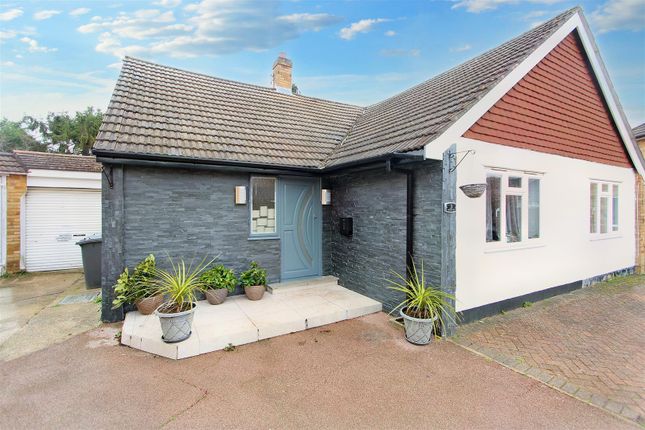 Inglehurst, Addlestone KT15 4 bed bungalow for sale