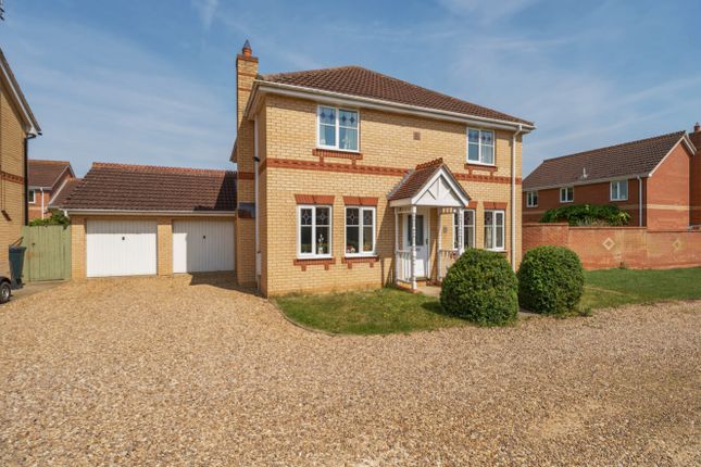 Palmer Court, Sleaford, Lincolnshire... 4 bed detached house for sale
