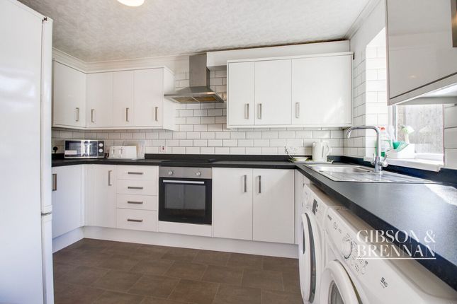 Roodegate, Basildon, SS14 4 bed terraced house for sale