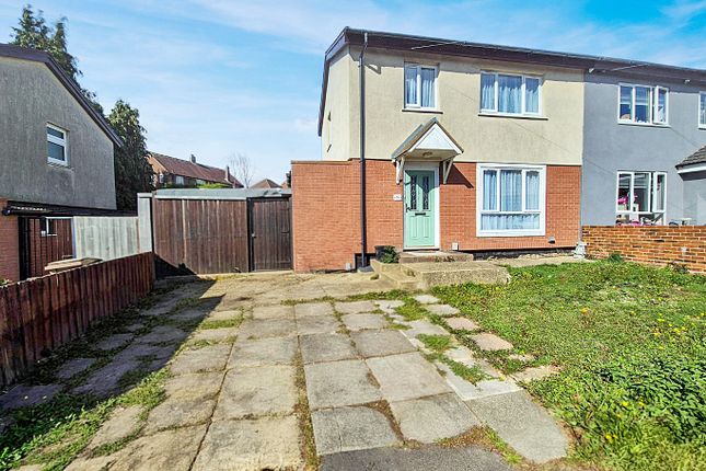 Yeovil Road, Luton, Bedfordshire, LU2... 3 bed semi
