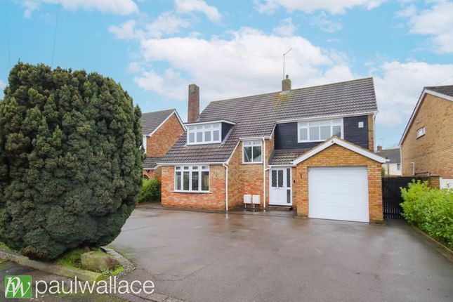 Woodstock Road, Broxbourne 4 bed detached house for sale