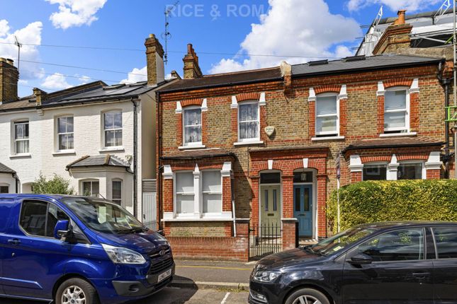 Upper Grotto Road, Twickenham TW1 3 bed house for sale