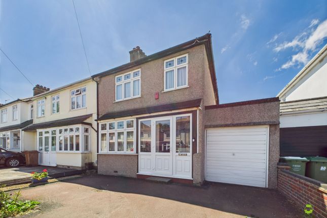 Holmesdale Road, Bexleyheath, Kent, DA7 3 bed semi