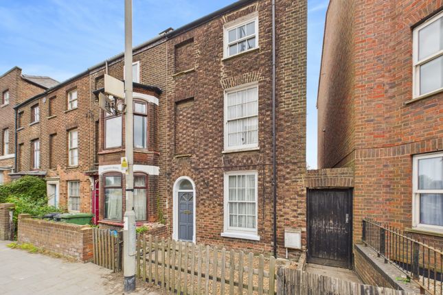 London Road, King's Lynn PE30 3 bed end of terrace house for sale
