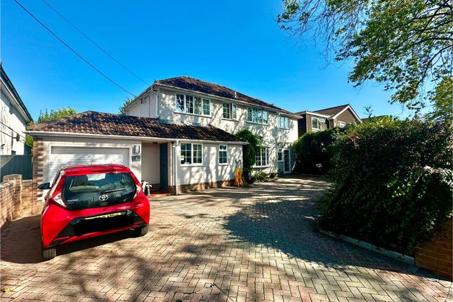 Park Avenue, Lymington, Hampshire, SO41 6 bed detached house for sale