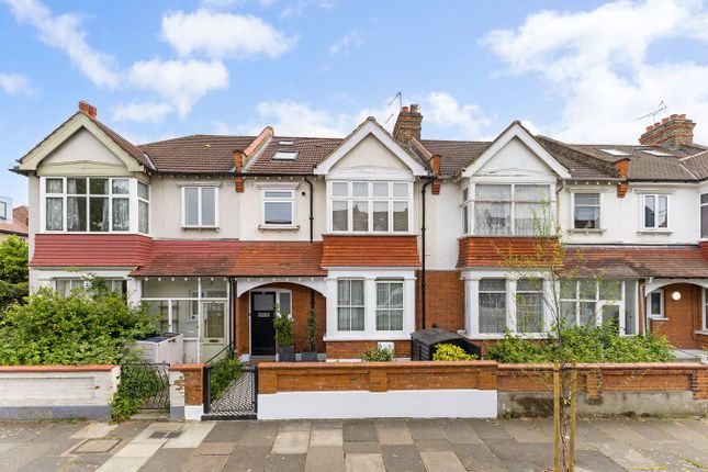Camborne Avenue, Northfields... 2 bed maisonette for sale