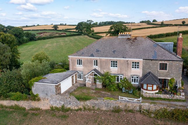 4 bedroom cottage for sale