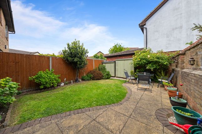 Knebworth Court, Bishop's Stortford CM23 3 bed semi