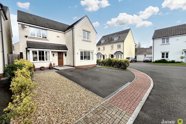 Alexon Way, Pontypridd CF37 4 bed detached house for sale