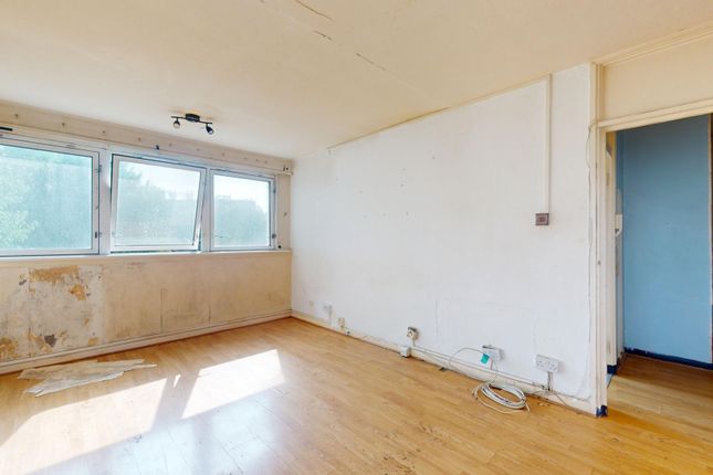 74 Hornsey Road, London, N7 1 bed flat for sale