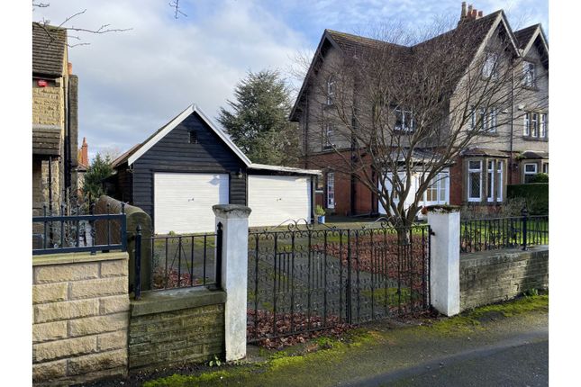 5 bedroom semi-detached house for sale
