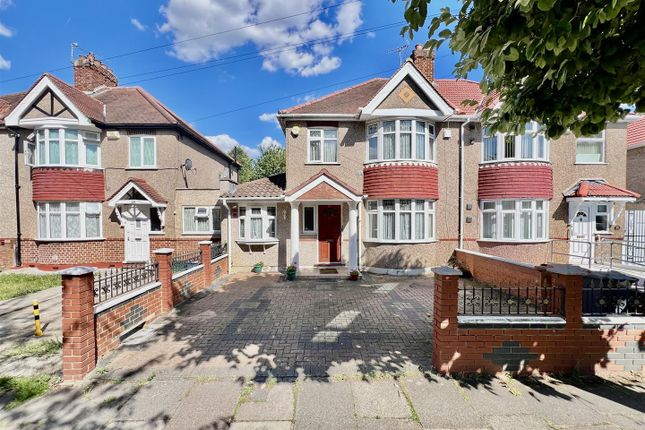 Legrace Avenue, Hounslow TW4 4 bed semi