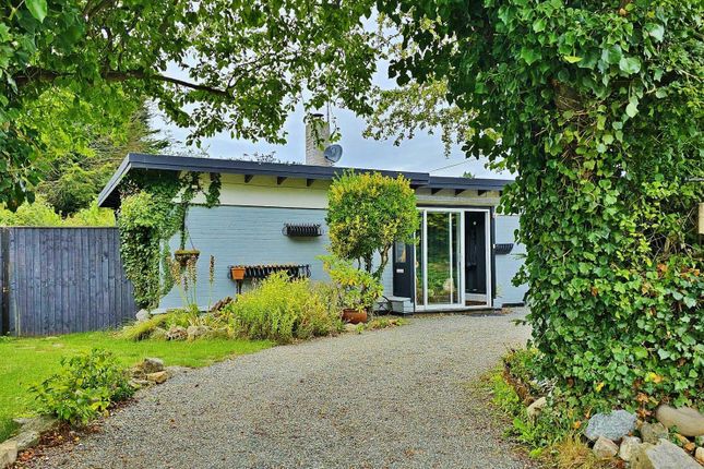 2 bed detached bungalow