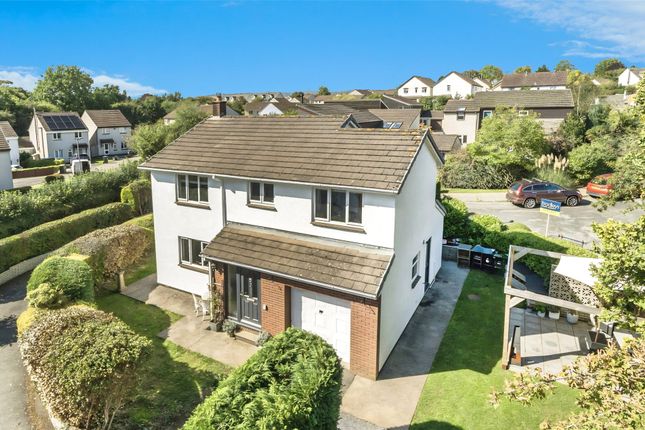 4 bed detached house