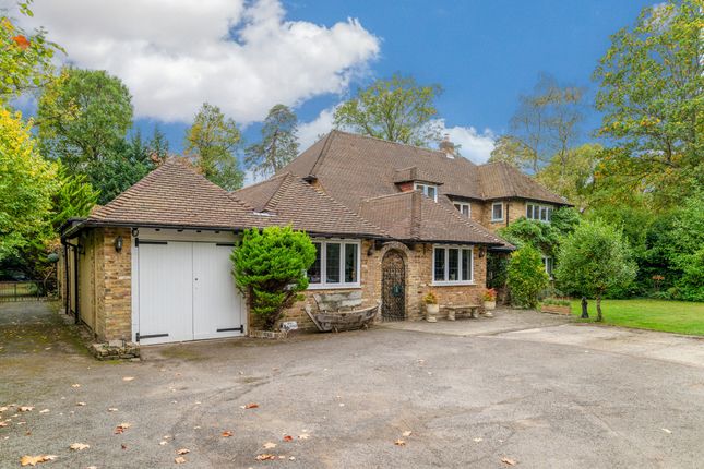 Grange Gardens Farnham Common, South... 5 bed detached house for sale