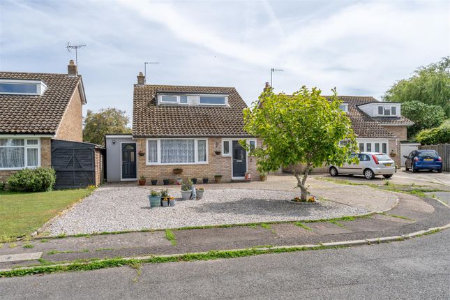 The Glade, Pagham, Bognor Regis 3 bed detached house for sale