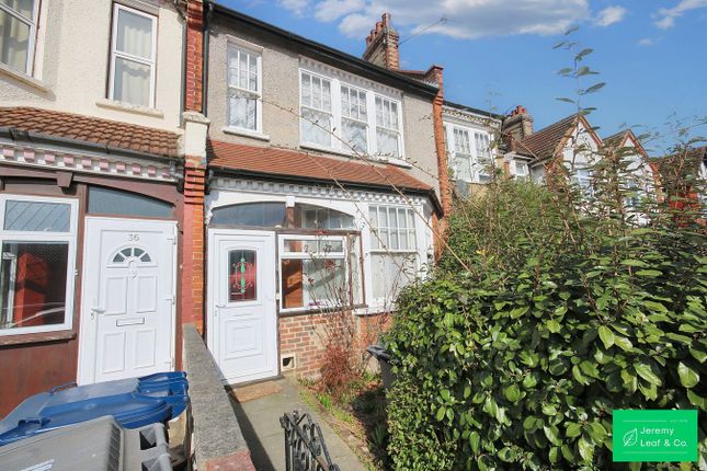 Rosemont Avenue, London, N12 3 bed house for sale