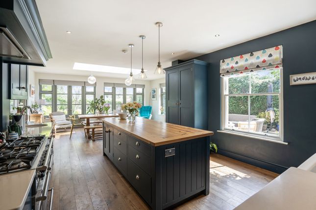6 bedroom house for sale
