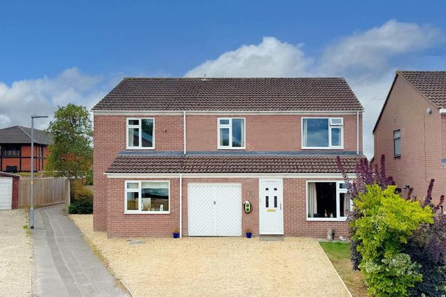 Sunderland Close, Melksham... 5 bed detached house for sale