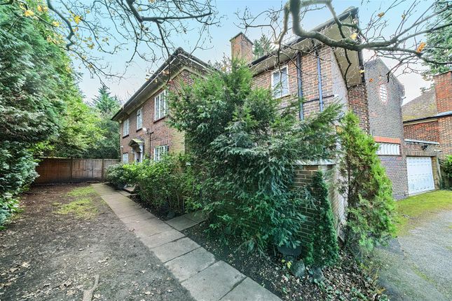 Warren Road, Bushey WD23 5 bed detached house for sale