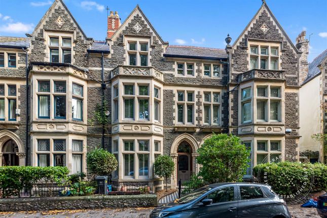 5 bedroom terraced house for sale