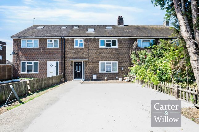 Rainham Road South, Essex 4 bed terraced house for sale