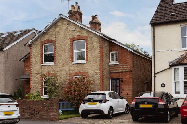 2 bedroom semi-detached house for sale