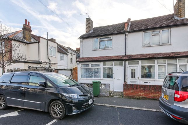 Wood Street, Mitcham, CR4 2 bed terraced house for sale