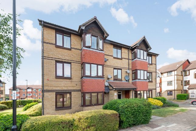 Sterling Gardens, New Cross, SE14 2 bed flat for sale