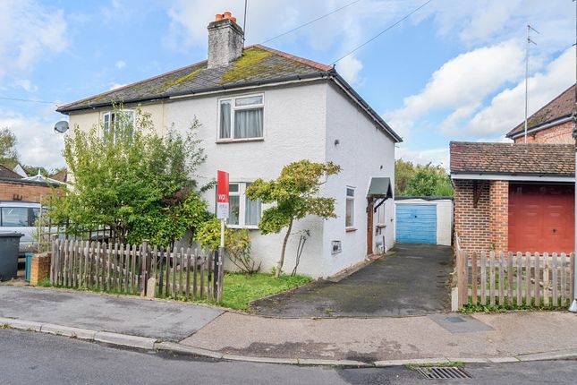 Warramill Road, Godalming, Surrey, GU7 2 bed semi