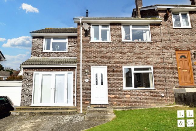 6 bedroom semi-detached house for sale
