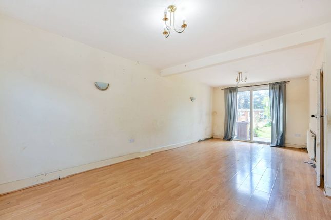 Barrack Road, Hounslow, TW4 3 bed semi