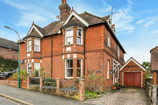 Westbury Terrace, Westerham TN16 4 bed semi