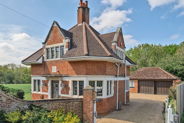 Oxhey Lane, Watford, WD19 3 bed detached house for sale