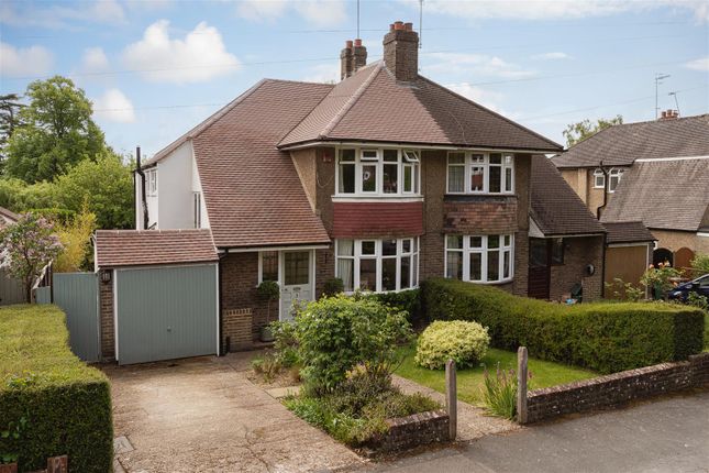 Broadhurst Gardens, Reigate 3 bed semi