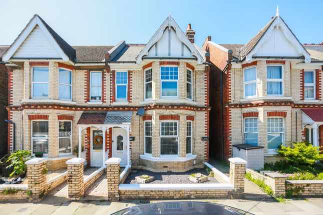 Worcester Villas, Hove, BN3 2 bed flat for sale