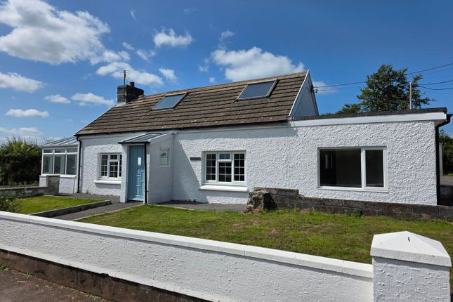 Cwmisfael, Llanddarog, Carmarthen SA32 3 bed detached bungalow for sale