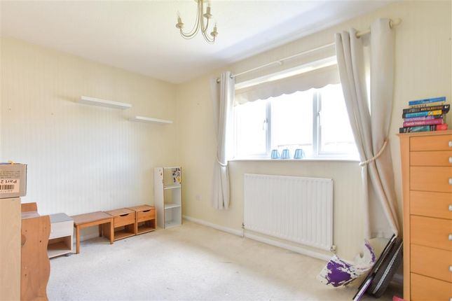 Townsend Road, Snodland, Kent 2 bed end of terrace house for sale