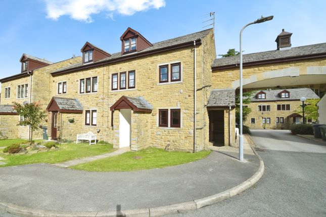 Burnsdale, Bradford BD15 1 bed apartment for sale