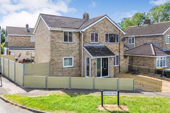 Stour Way, Bedford MK41 4 bed detached house for sale