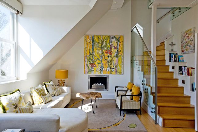 Rosslyn Hill, Belsize Park, NW3 3 bed apartment for sale