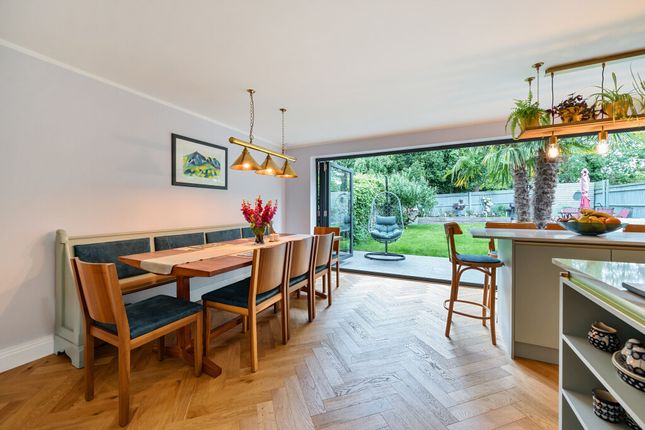 3 bedroom link detached house for sale